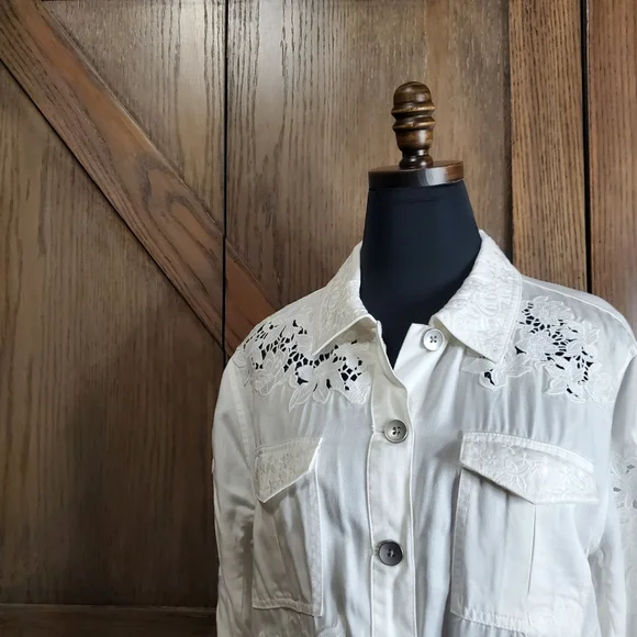 Alice + Olivia Floral Lace Jacket - Picture 3 of 5